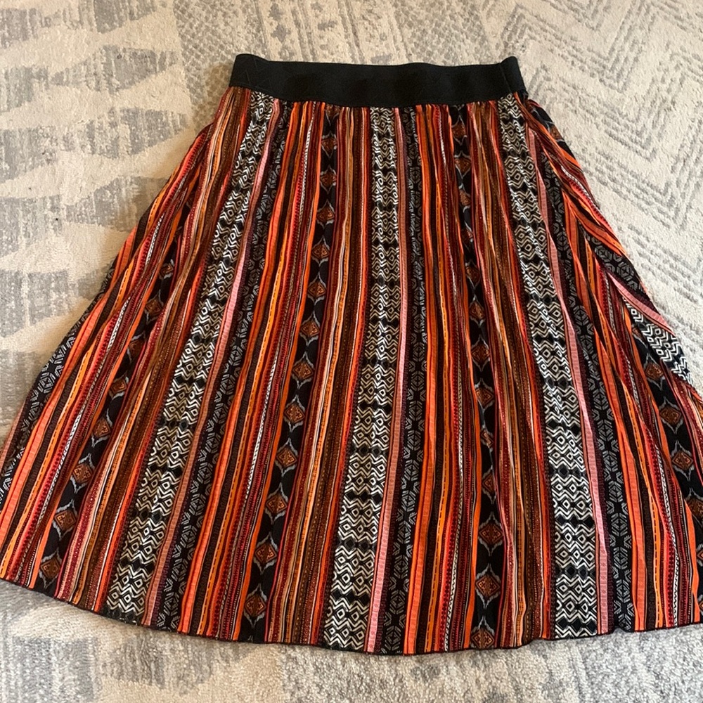 L Pleated Printed Lularoe Jill Skirt